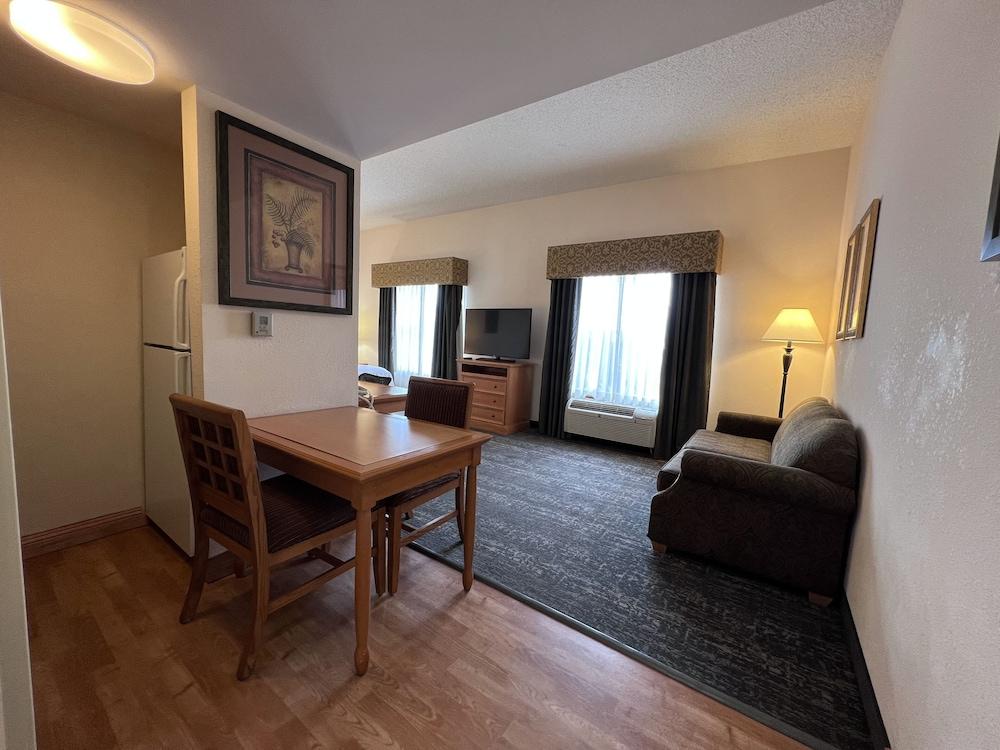 Hyatt House Colorado Springs Airport 호텔 외부 사진