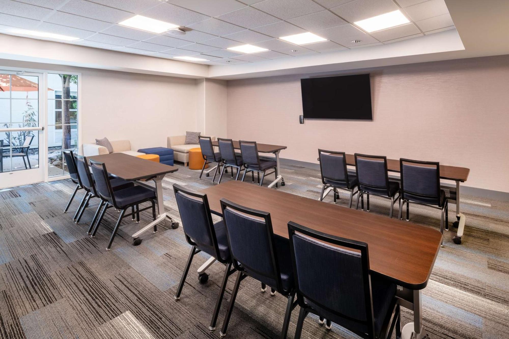 Hyatt House Colorado Springs Airport 호텔 외부 사진