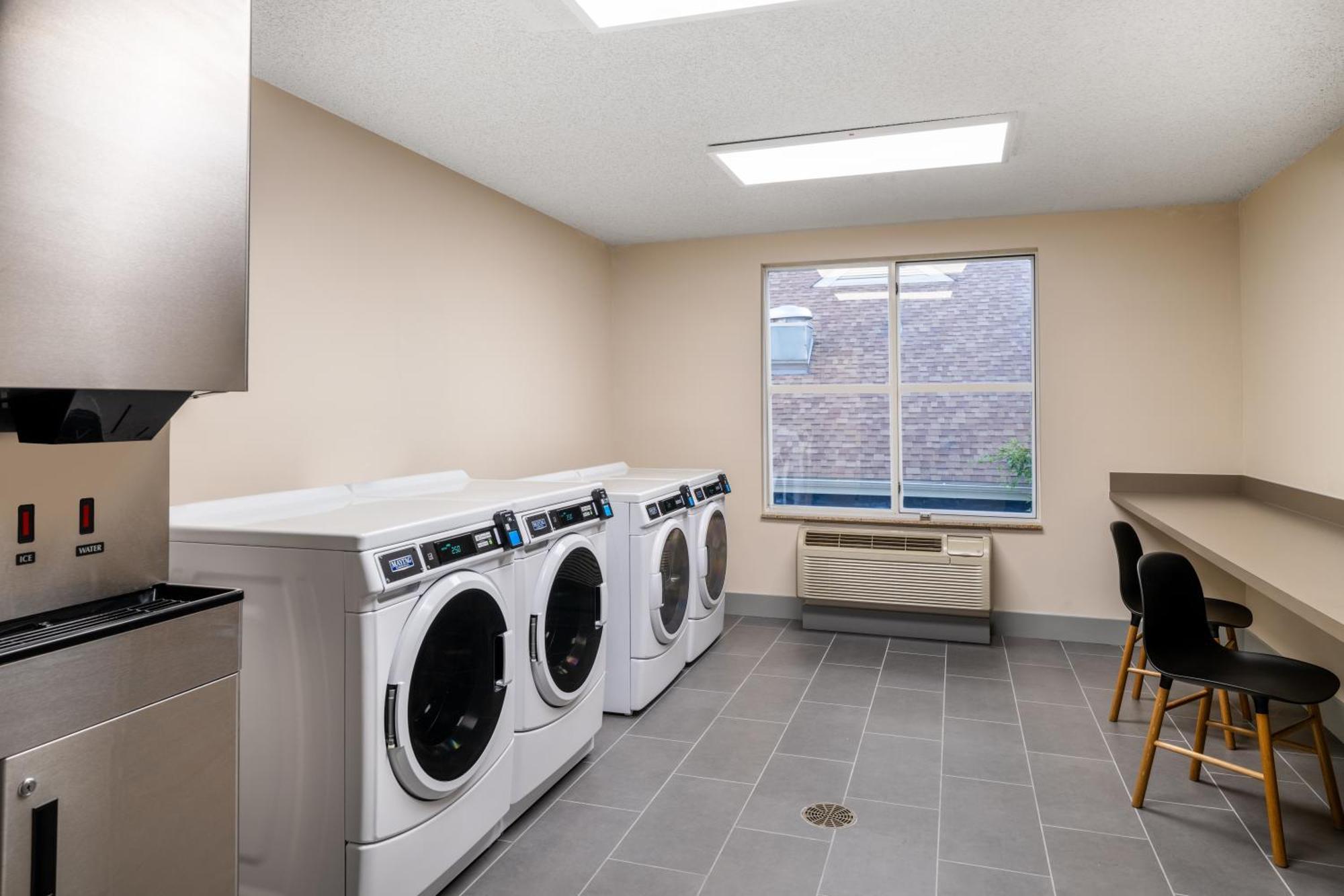 Hyatt House Colorado Springs Airport 호텔 외부 사진